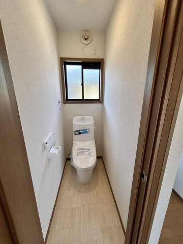 小山市小山　中古戸建のトイレ