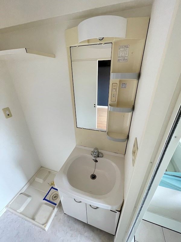 エンクレスト御供所の独立洗面台