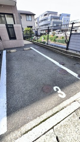 オークピア南庄の駐車場