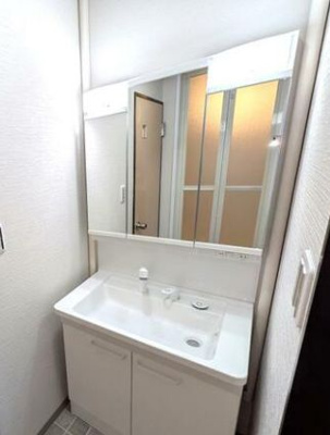 【独立洗面台】 | ルモンド浅草 | 朝の支度にも助かる、独立の洗髪洗面化粧台