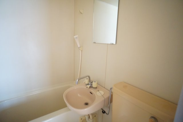 オーヤビル新館の洗面所