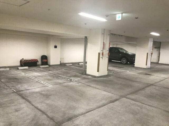 ガーデンヒルズ柿ノ木坂の駐車場