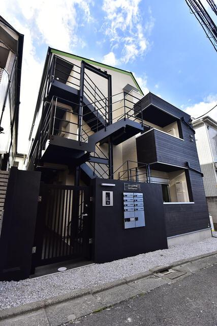 クラーロ三軒茶屋の外観