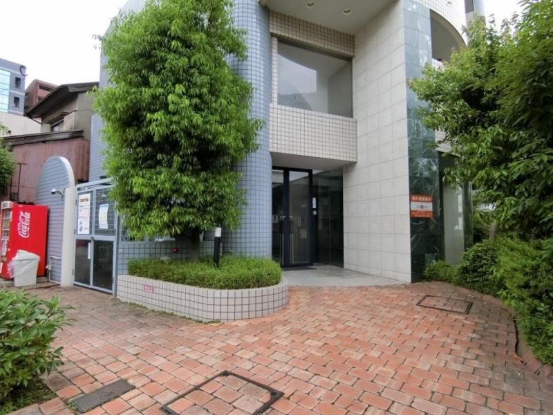 福岡市中央区警固１丁目の賃貸マンションのエントランス