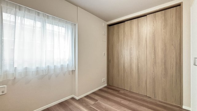 用賀パークハウスの洋室|用賀パークハウス：約５．３帖の洋室にも窓が付いております！