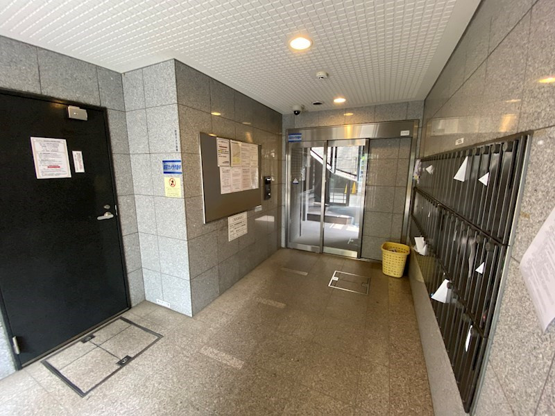 ガーラ笹塚駅前のロビー
