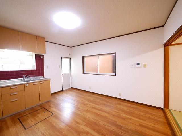 壱分町戸建の居間・リビング