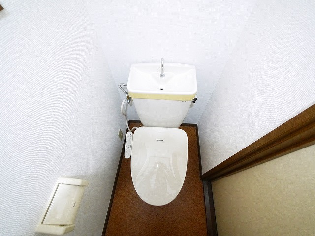 壱分町戸建のトイレ