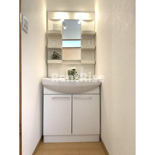 ピアチェーレ江南の居間・リビング