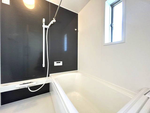 新築戸建　千曲市中第1の浴室