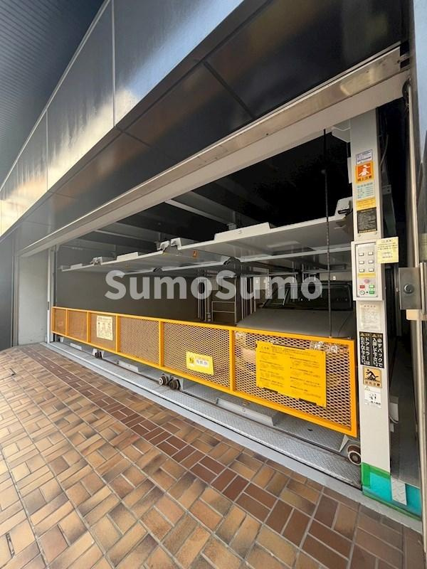 キャラウェイ平尾の駐車場