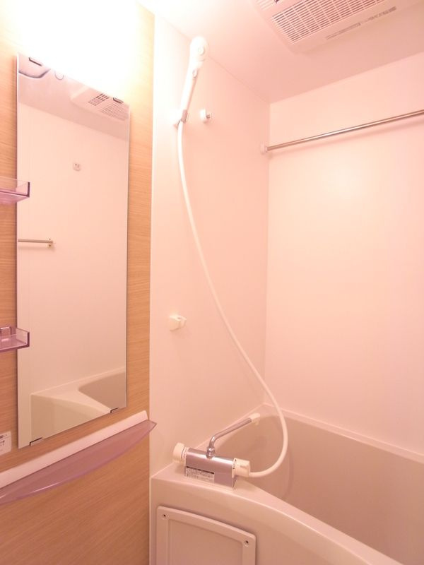 リブリ・セダムの浴室