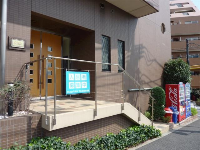 クオーレ青葉台のエントランス| 