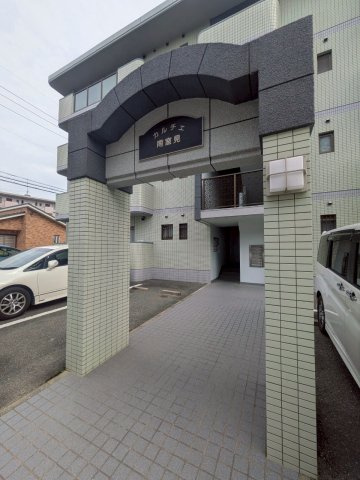 カルチェ南室見のエントランス