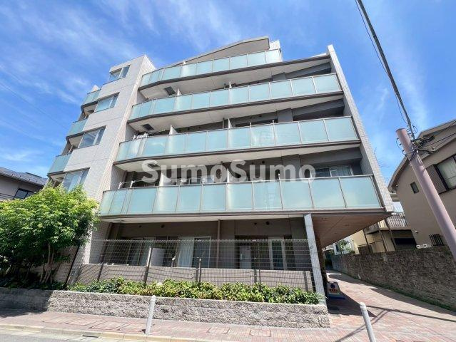 カスタリア目黒平町の外観|落ち着いた雰囲気の外観です