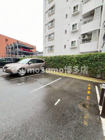 カルシア姪浜ノヴァリアの駐車場|駐車場に車を止められます