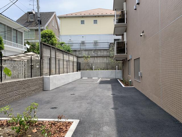 ガリシア上目黒の駐車場