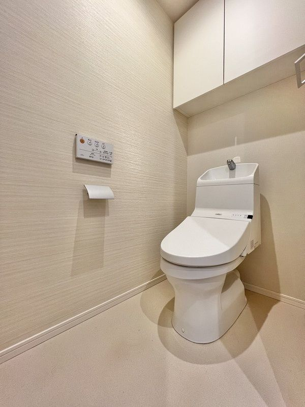 ＳＨＩＢＵＹＡ　ＣＡＳＴ．　ＡＰＡＲＴＭＥＮＴのトイレ|※別号室の写真です