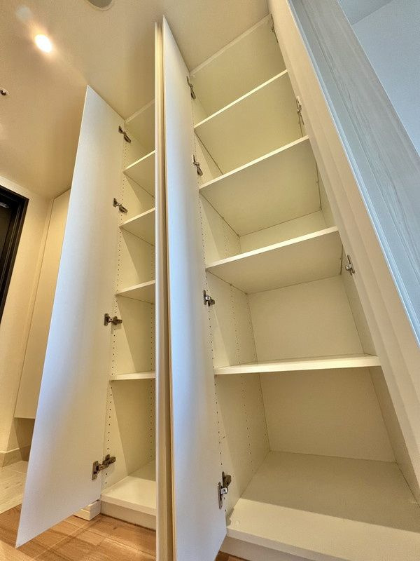 ＳＨＩＢＵＹＡ　ＣＡＳＴ．　ＡＰＡＲＴＭＥＮＴの玄関|※別号室の写真です