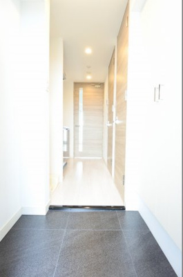 【玄関】 | スワンズシティ新大阪ヴィーヴォ