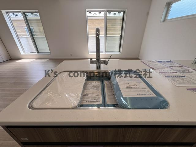 茅ヶ崎市東海岸南6丁目　新築戸建　2号棟のキッチン|キッチンシンク◇◇