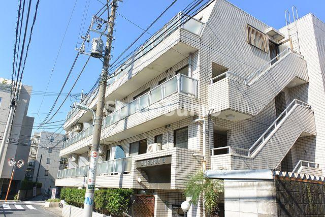 カーメル中目黒のエントランス|落ち着いたエントランスです