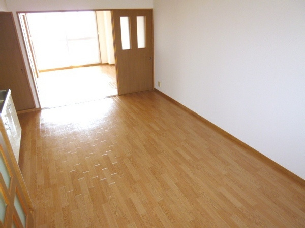 南向きで明るいお部屋です♪