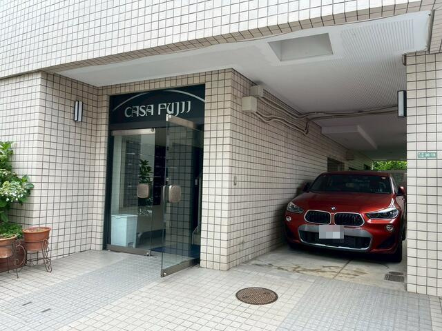 カーサフジイのエントランス