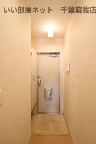 ブリランテAの玄関|収納もある玄関です