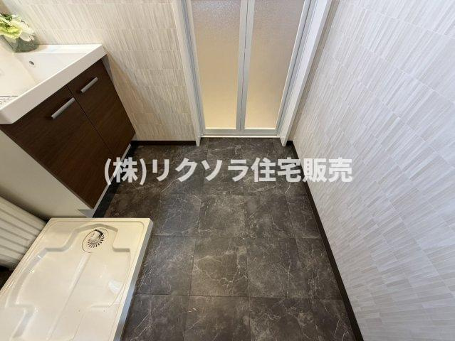 寿町　中古一戸建ての脱衣所|■物件内覧・資金計画相談・住宅ローン相談、リフォーム相談、お問合せ受付中■
※当日・翌日のご内覧、ご相談はお電話でのお問合せがスムーズです！