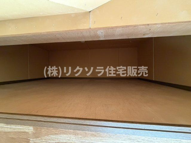 寿町　中古一戸建ての内装|屋根裏収納
■物件内覧・資金計画相談・住宅ローン相談、リフォーム相談、お問合せ受付中■
※当日・翌日のご内覧、ご相談はお電話でのお問合せがスムーズです！