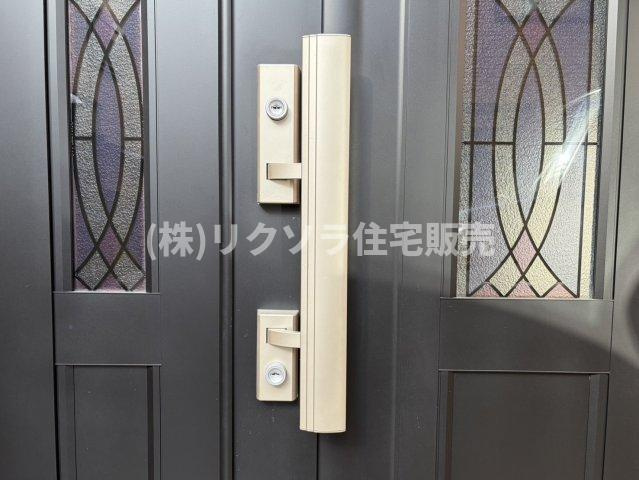 寿町　中古一戸建ての防犯設備|ツーシリンダー錠
■物件内覧・資金計画相談・住宅ローン相談、リフォーム相談、お問合せ受付中■
※当日・翌日のご内覧、ご相談はお電話でのお問合せがスムーズです！