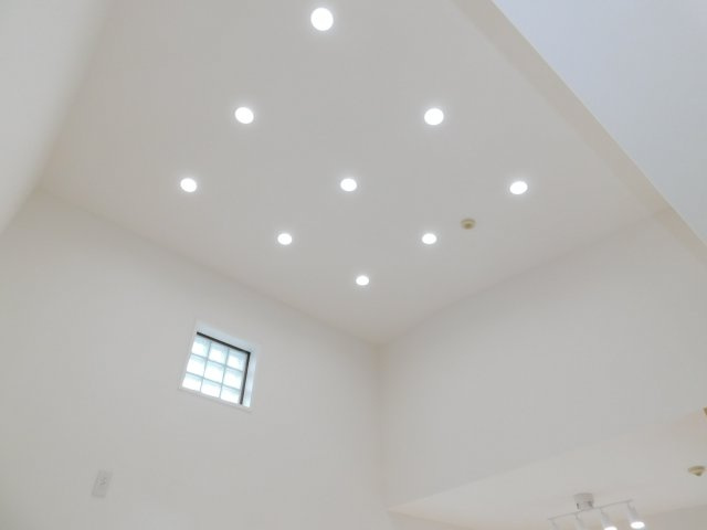 名古屋市南区豊田３丁目の中古マンションのその他|◇吹抜◇　　明るく開放感のある空間を演出する吹抜のリビング♪　ダウンライト付き