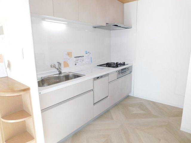 名古屋市南区豊田３丁目の中古マンションのキッチン|◇キッチン◇　　キッチン新品　　食洗機・吊戸棚（２０２５年１２月リフォーム済）