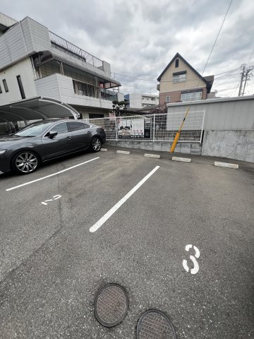 カンポ ドーロの駐車場