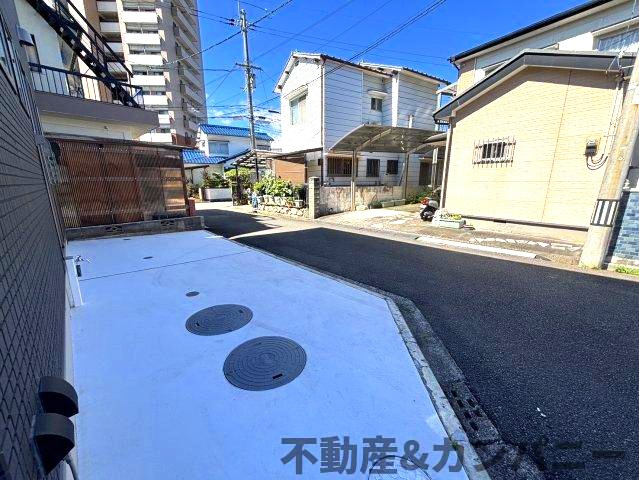平井町新築戸建　松山市平井町の新築建売住宅の駐車場|駐車場に車を止められます