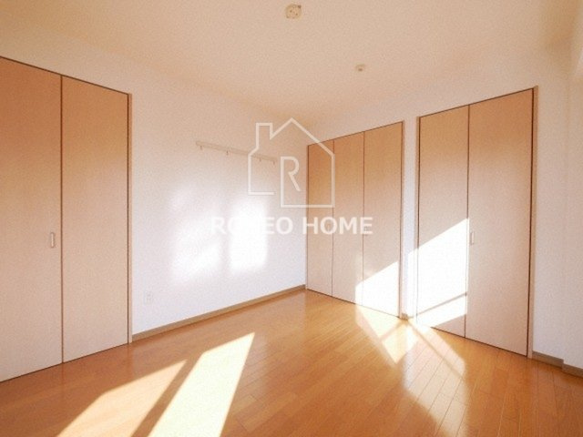 シェーンブルンの洋室|同マンション別部屋：参考写真