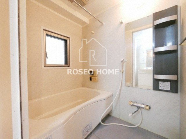 シェーンブルンの浴室|同マンション別部屋：参考写真