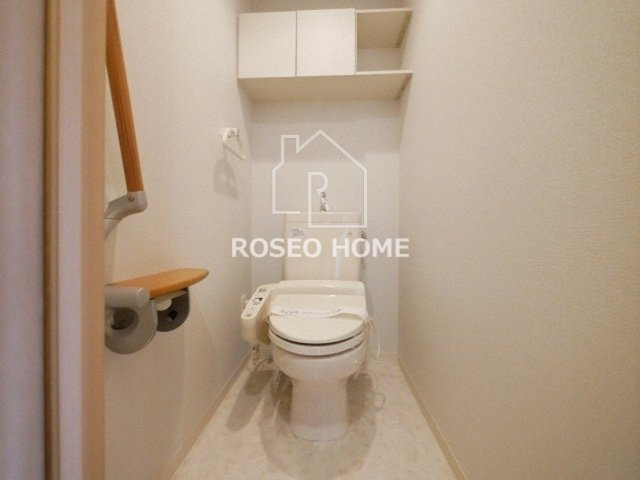 シェーンブルンのトイレ|同マンション別部屋：参考写真