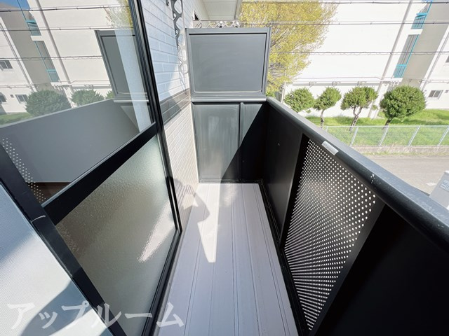 春日井市神領町１丁目のアパートのバルコニー