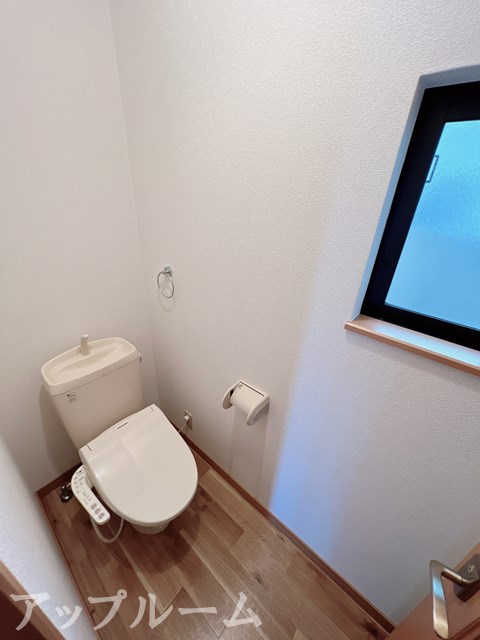 春日井市神領町１丁目のアパートのトイレ