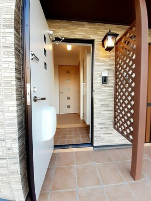 【玄関】 | エムティーハイツⅡ | 収納もある玄関です