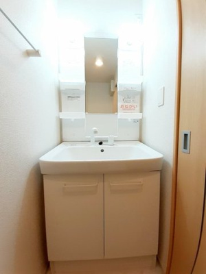 【洗面所】 | エムティーハイツⅡ | スペースが確保できる洗面所です