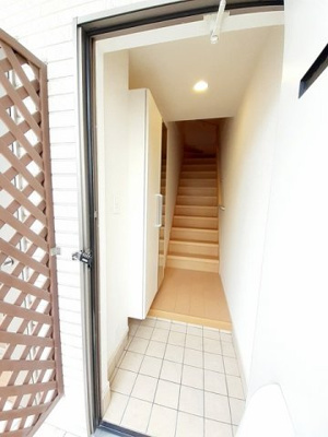 【玄関】 | ステラ津田 | 明るい玄関です