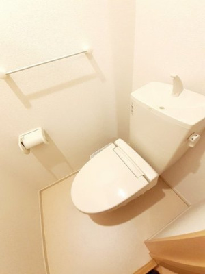 【トイレ】 | ステラ津田 | 落ち着いた色調のトイレです