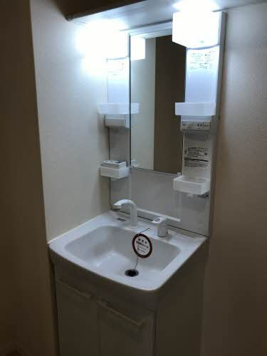 メゾン神明町の洗面所