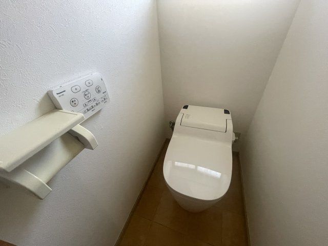 白幡戸建のトイレ