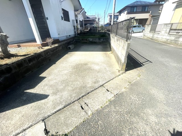 白幡戸建の駐車場