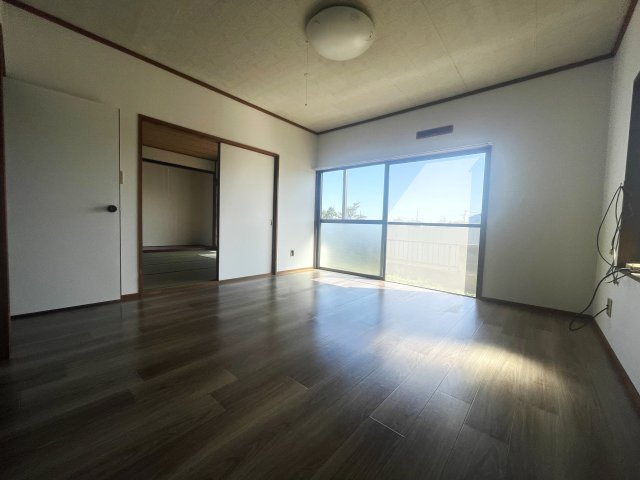 白幡戸建の居間・リビング