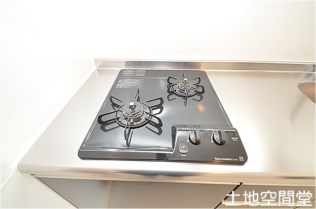 コンダクトレジデンスSANGAMORIのキッチン|ガスコンロ2口